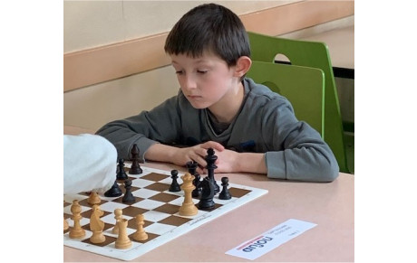 Romain, de l'école des Pierres bleues, champion des écoles.